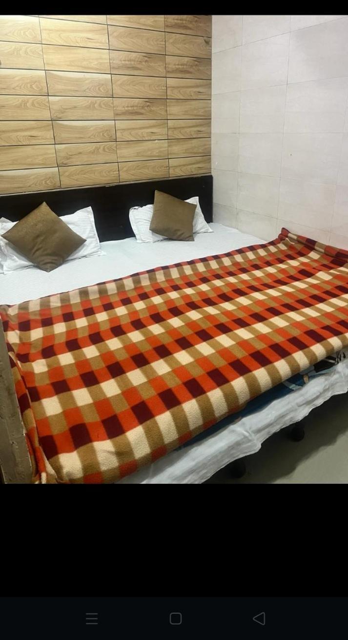 Arora Guest House Amritsar Zewnętrze zdjęcie